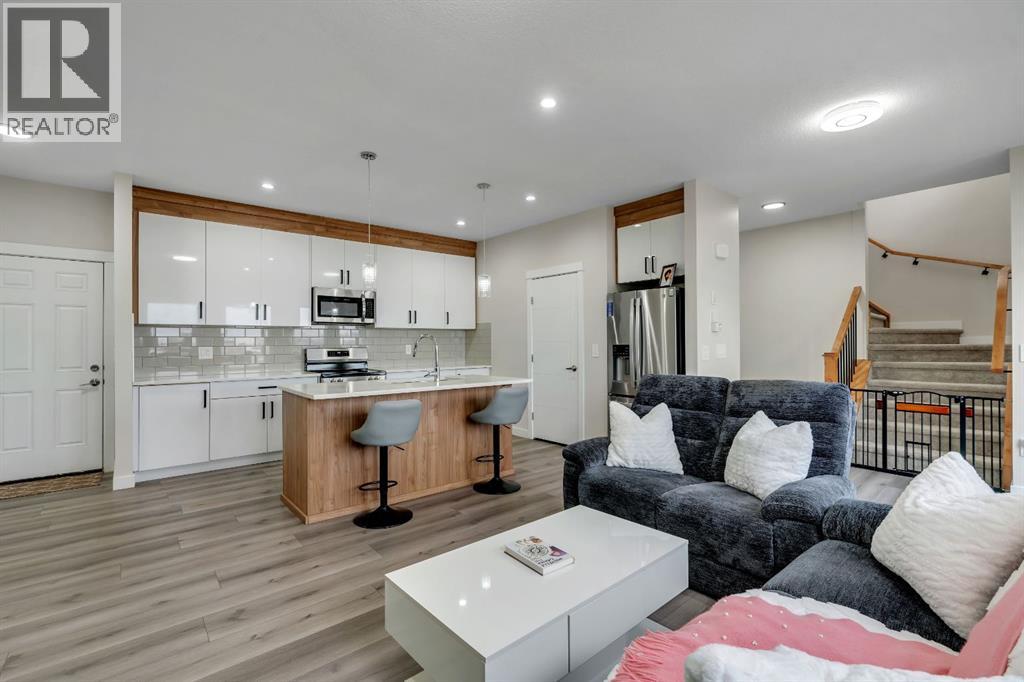 1222 Westmount Drive, Strathmore, Alberta  T1P 1Y9 - Photo 5 - A2284477