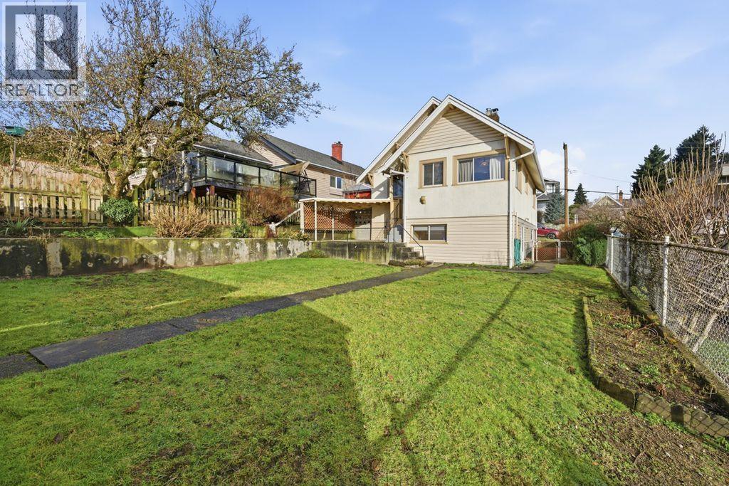 348 Simpson Street, New Westminster, British Columbia  V3L 3J9 - Photo 36 - R3089269