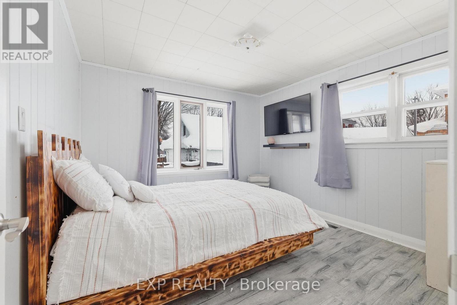 340 Binning Street W, North Perth, Ontario  N4W 1G6 - Photo 13 - X12781770