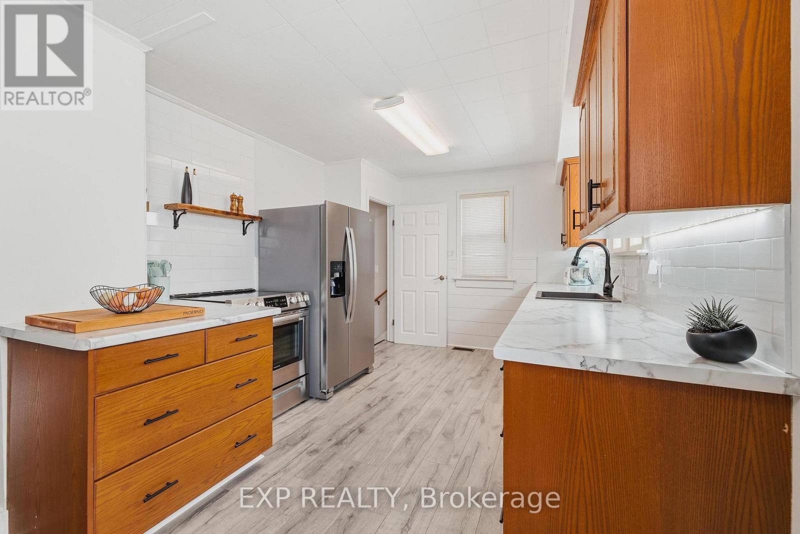 340 Binning Street W, North Perth, Ontario  N4W 1G6 - Photo 4 - X12781770