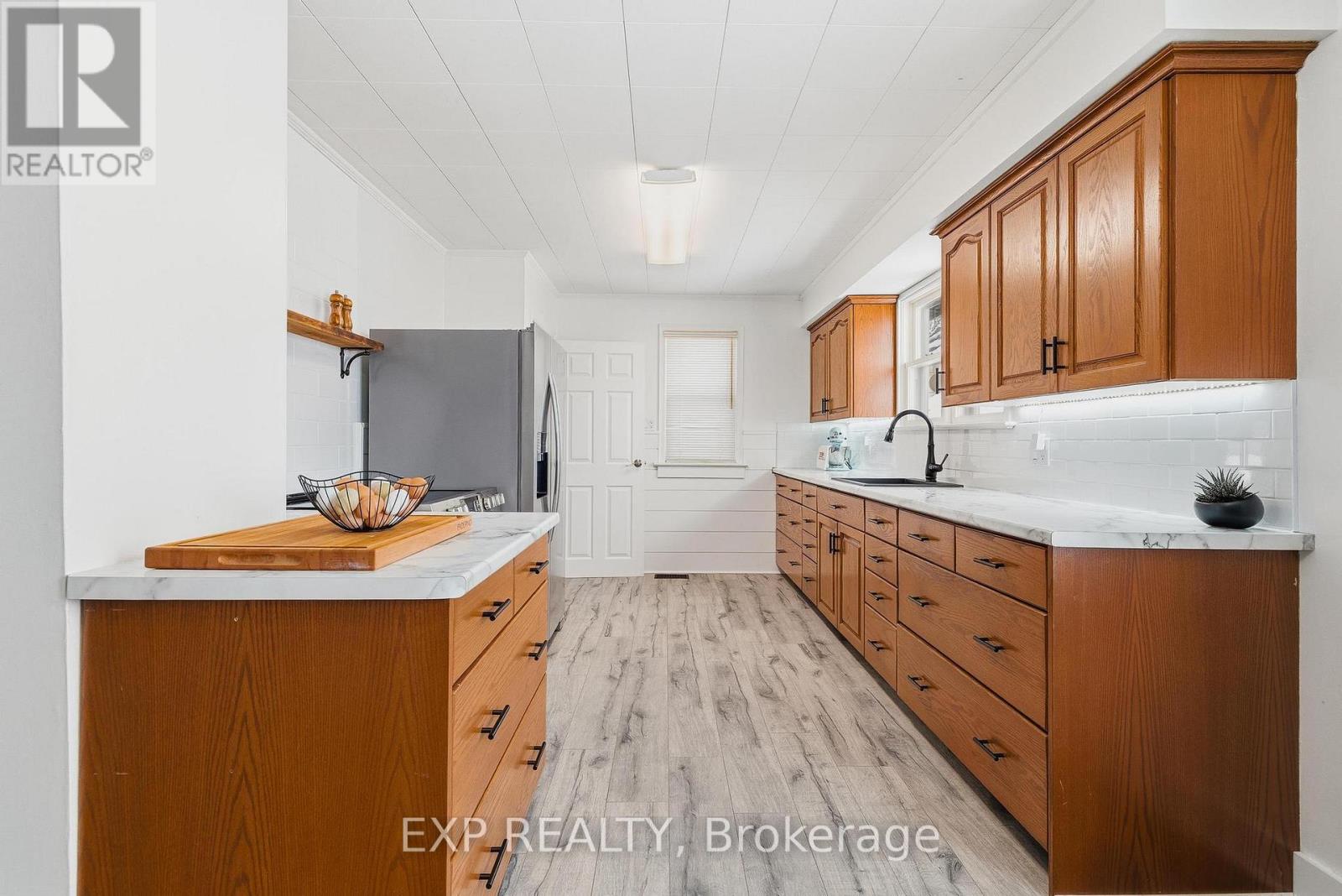 340 Binning Street W, North Perth, Ontario  N4W 1G6 - Photo 6 - X12781770