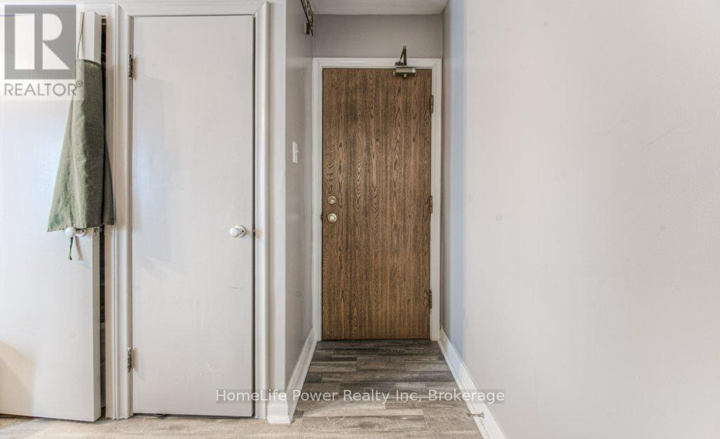 15 Floral Crescent, Kitchener, Ontario  N2G 3B3 - Photo 22 - X12781782