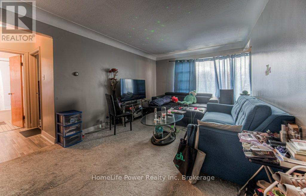15 Floral Crescent, Kitchener, Ontario  N2G 3B3 - Photo 34 - X12781782
