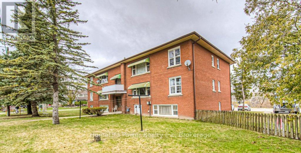 15 Floral Crescent, Kitchener, Ontario  N2G 3B3 - Photo 7 - X12781782