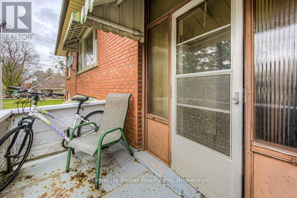 15 Floral Crescent, Kitchener, Ontario  N2G 3B3 - Photo 26 - X12781784