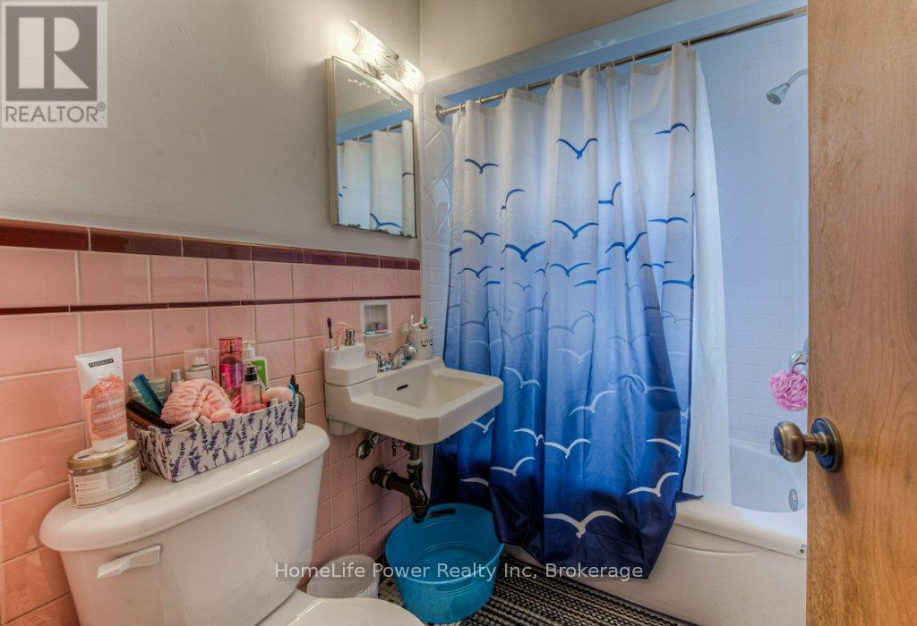 15 Floral Crescent, Kitchener, Ontario  N2G 3B3 - Photo 31 - X12781784