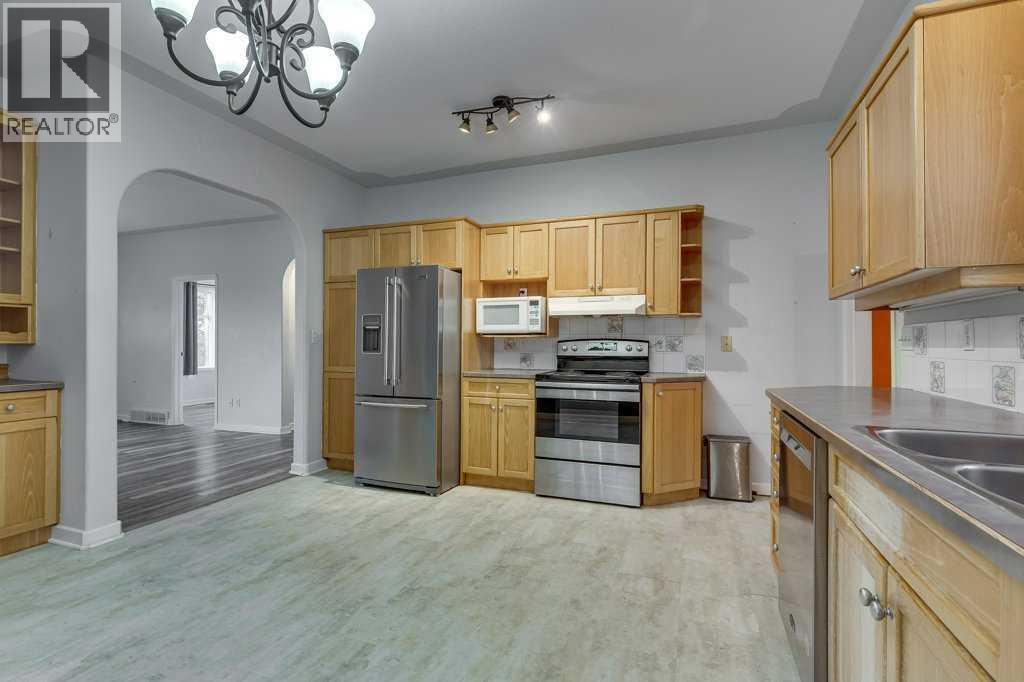 4915 44 Street, Innisfail, Alberta  T4G 1M7 - Photo 10 - A2271713