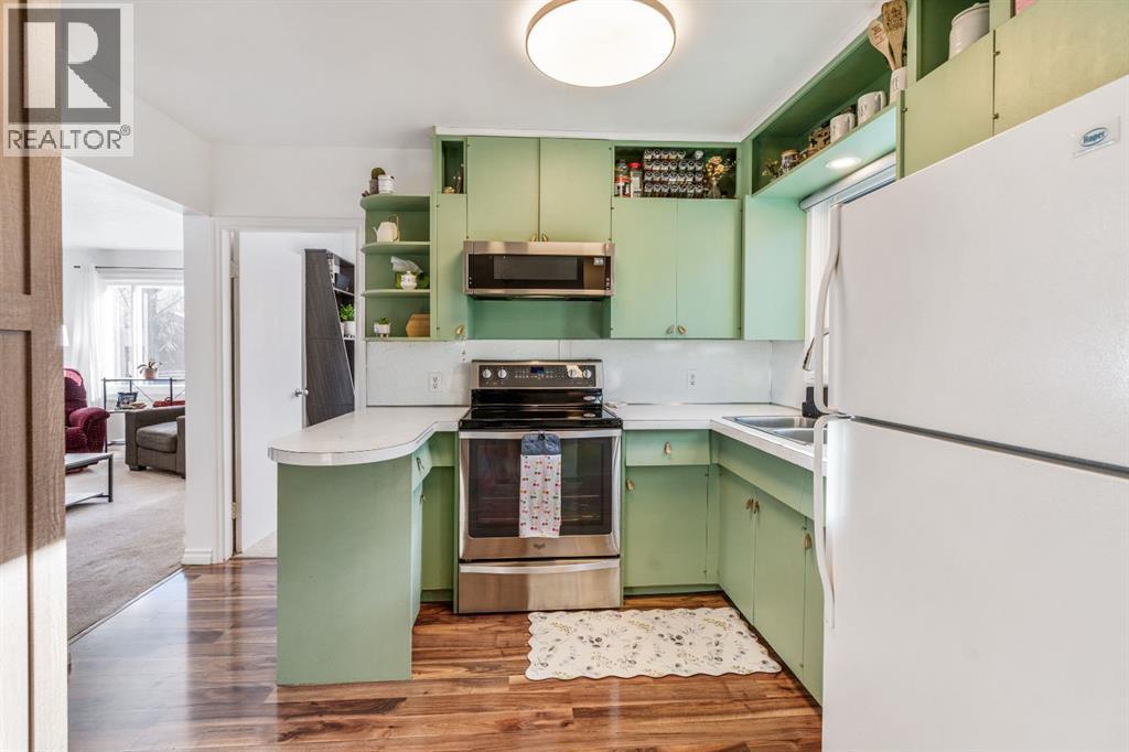 938 7a Street S, Lethbridge, Alberta  T1J 2J2 - Photo 10 - A2285686