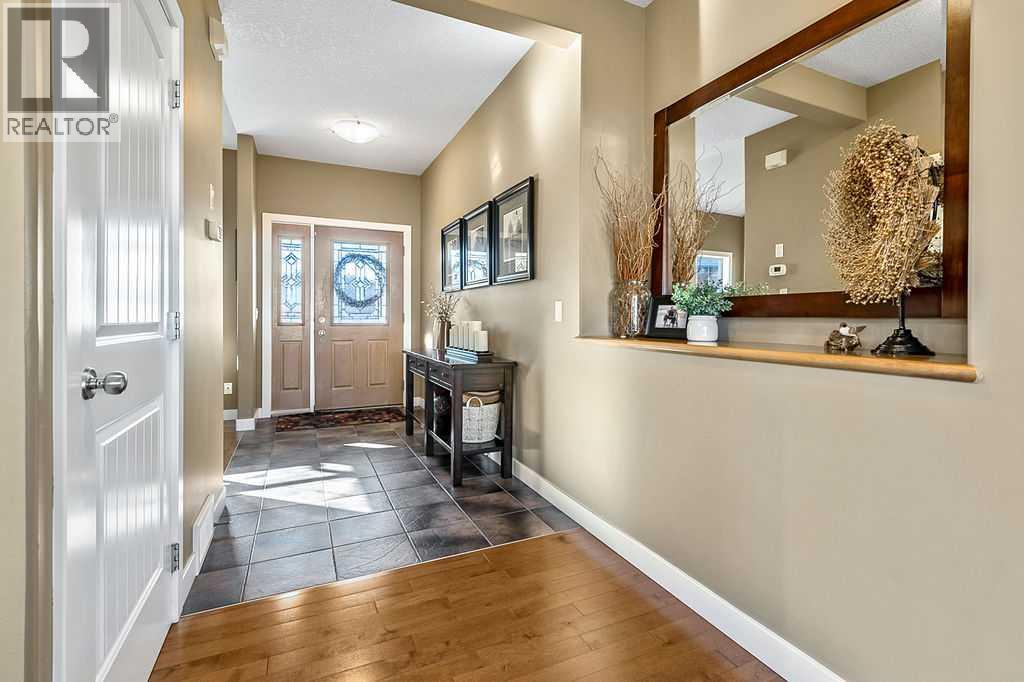 718 Hamptons Bay Se, High River, Alberta  T1V 0A9 - Photo 3 - A2283880