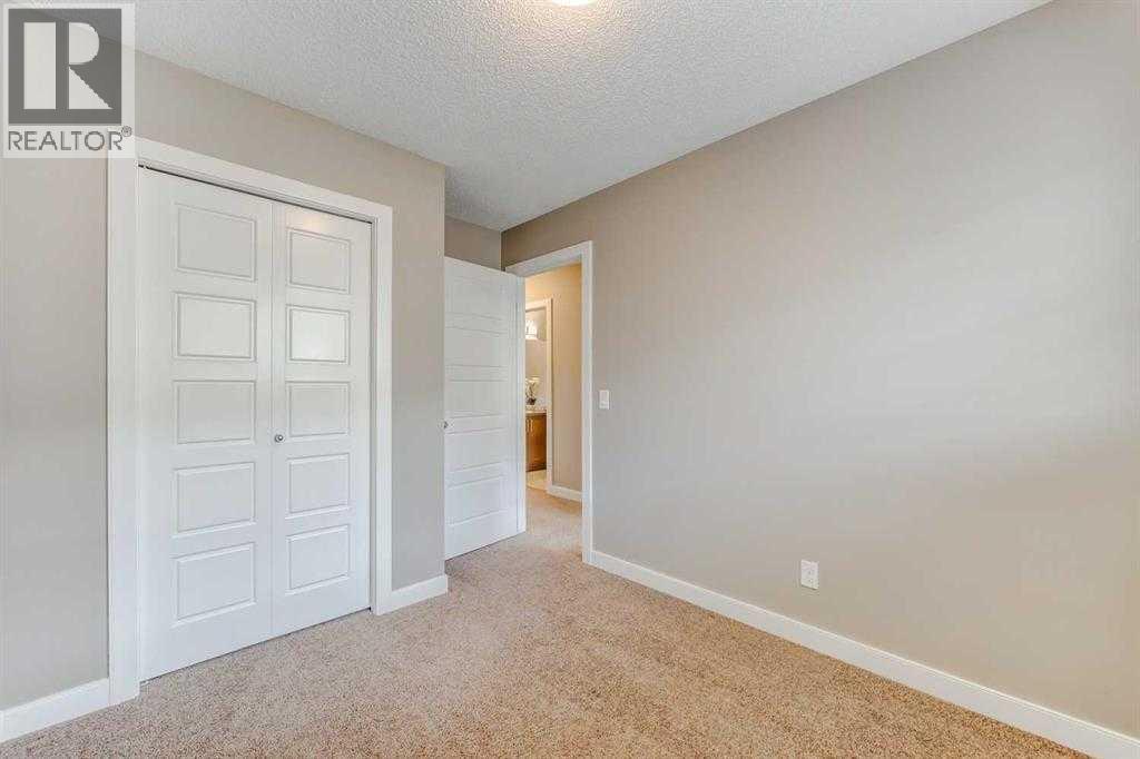 136 Pantego Lane Nw, Calgary, Alberta  T3J 0T1 - Photo 2 - A2285537