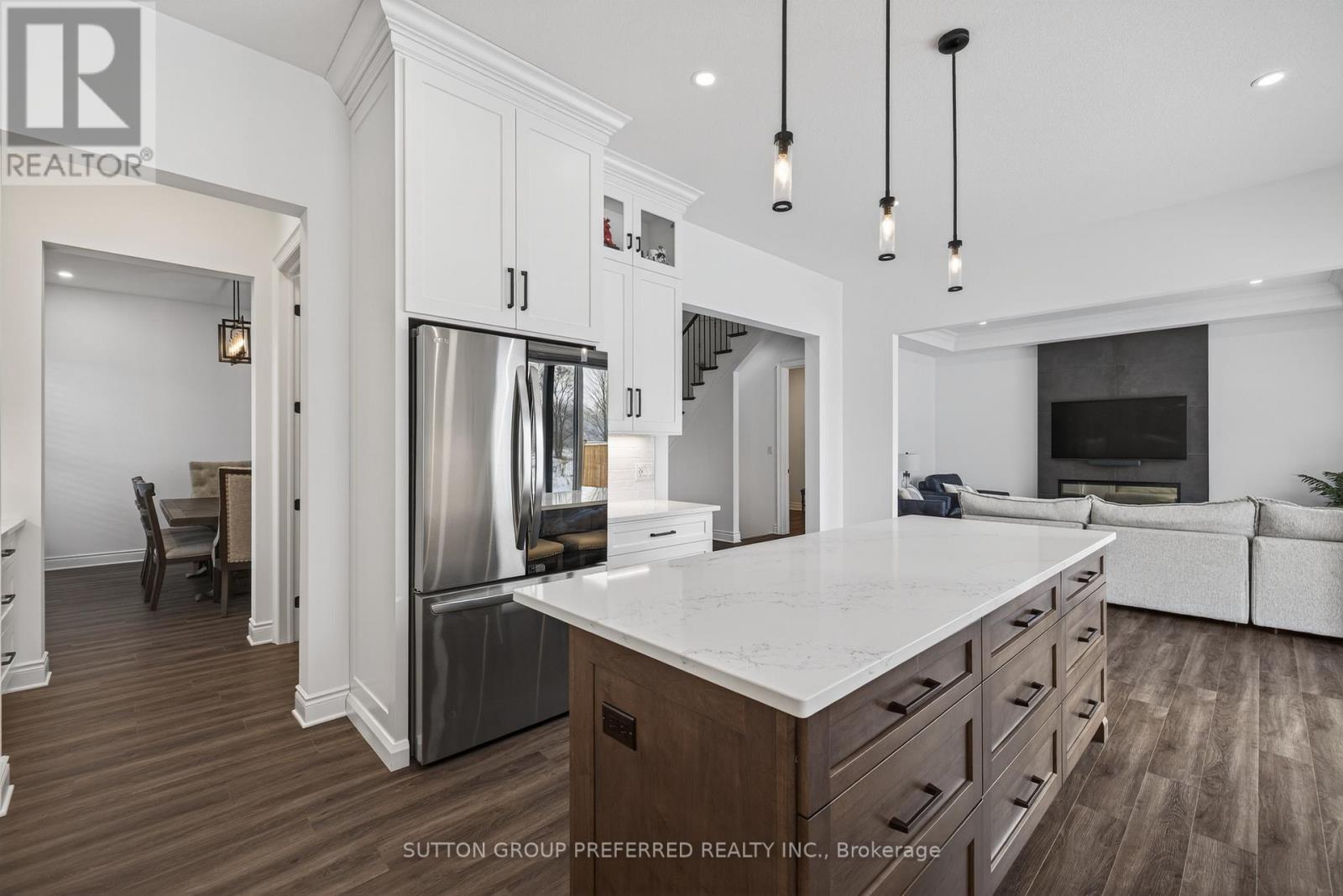 105 Harvest Lane, Thames Centre, Ontario  N0L 1G2 - Photo 16 - X12781792