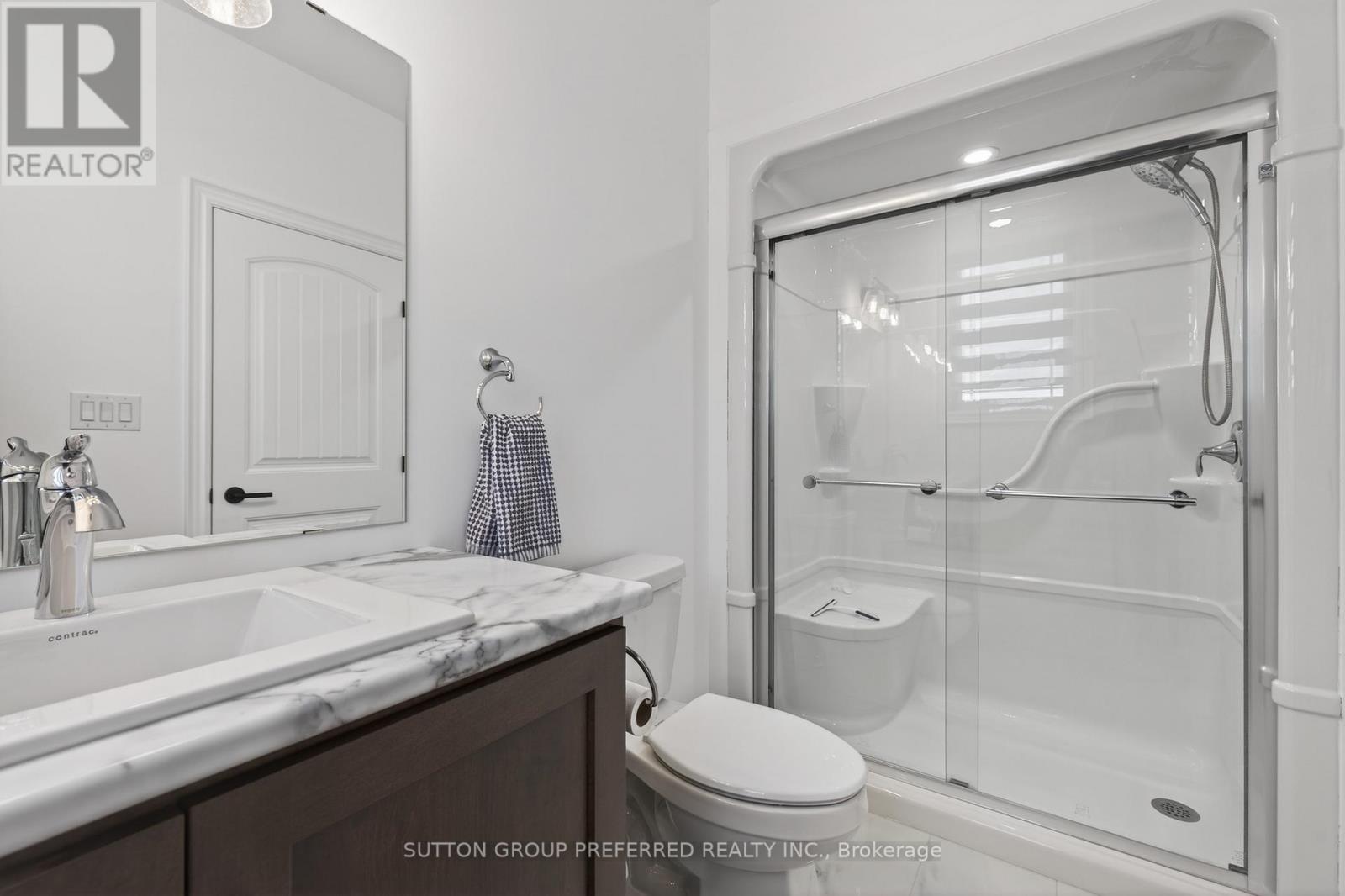 105 Harvest Lane, Thames Centre, Ontario  N0L 1G2 - Photo 35 - X12781792