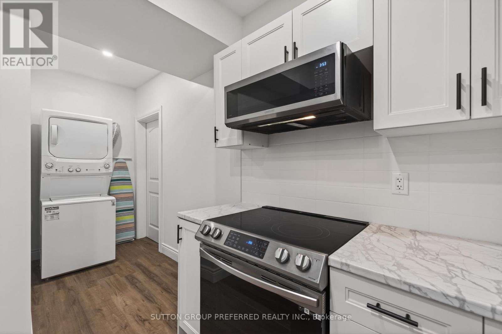 105 Harvest Lane, Thames Centre, Ontario  N0L 1G2 - Photo 39 - X12781792