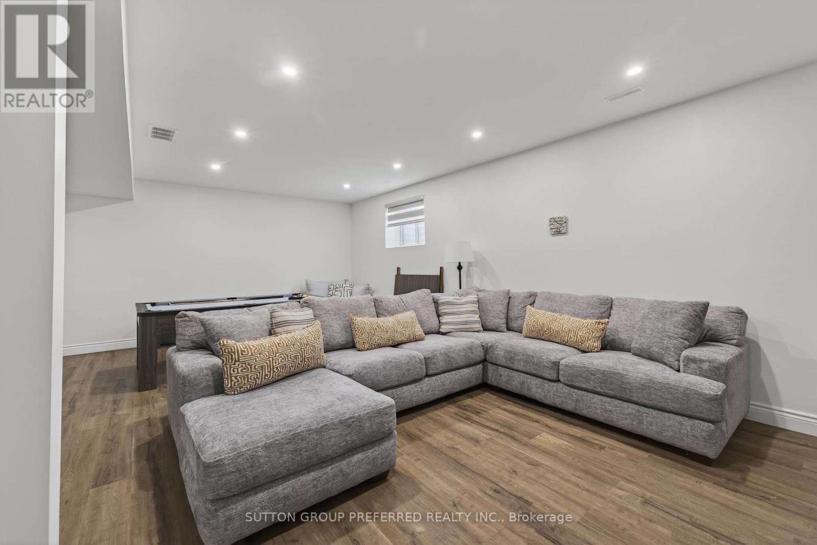 105 Harvest Lane, Thames Centre, Ontario  N0L 1G2 - Photo 40 - X12781792