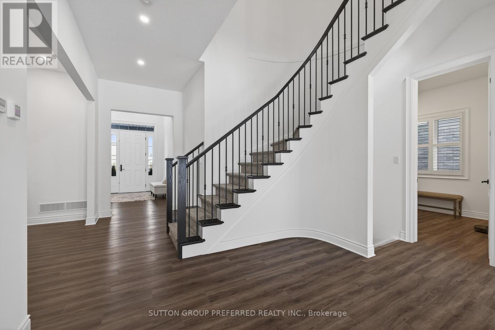 105 Harvest Lane, Thames Centre, Ontario  N0L 1G2 - Photo 8 - X12781792