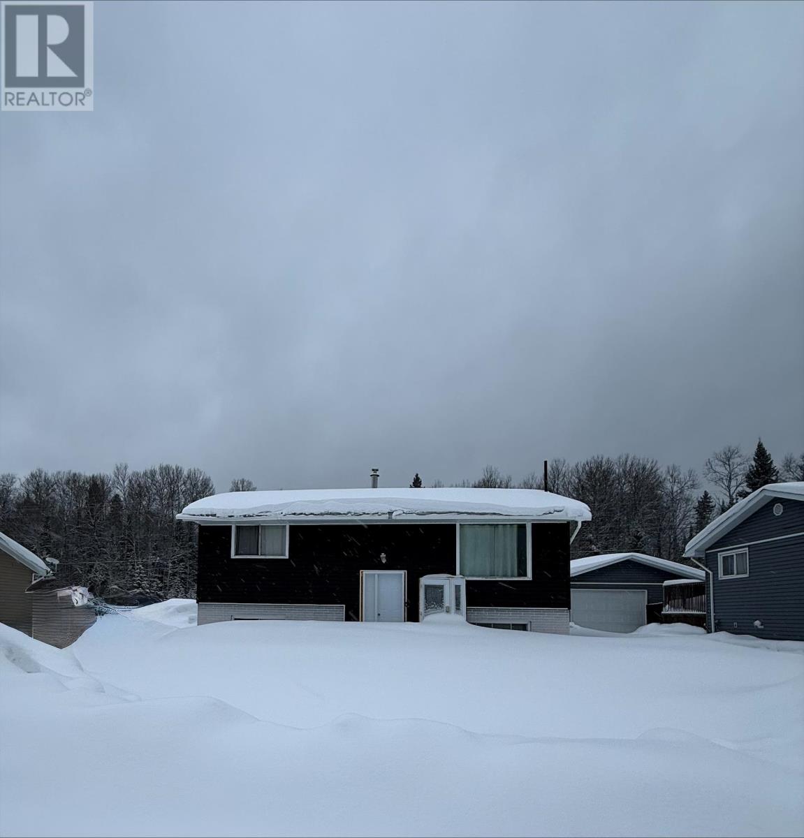 108 Highland Cres, Nakina, Ontario  P0T 2H0 - Photo 1 - TB2600219