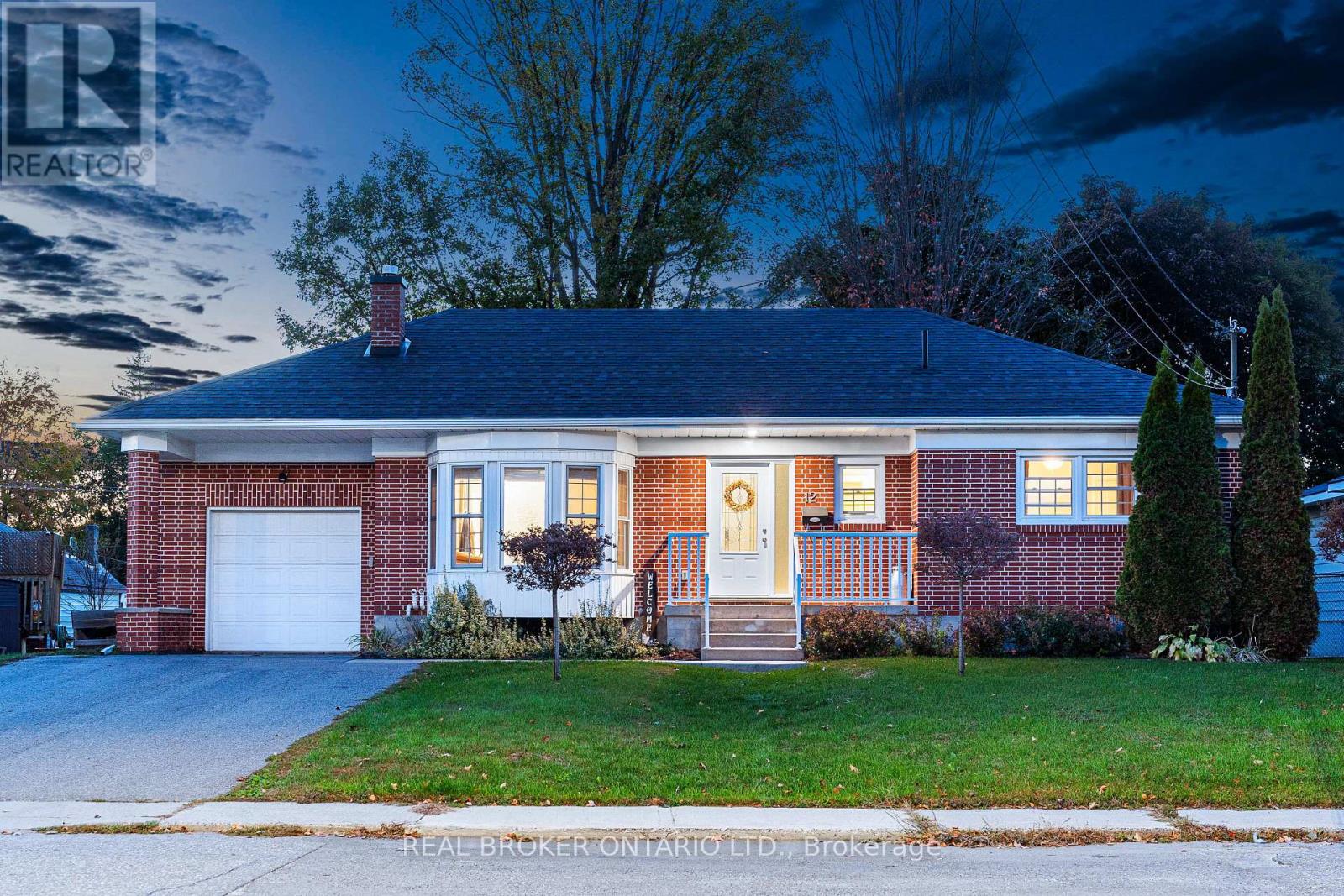 12 Florence Street, Smiths Falls, Ontario  K7A 4A3 - Photo 3 - X12781810