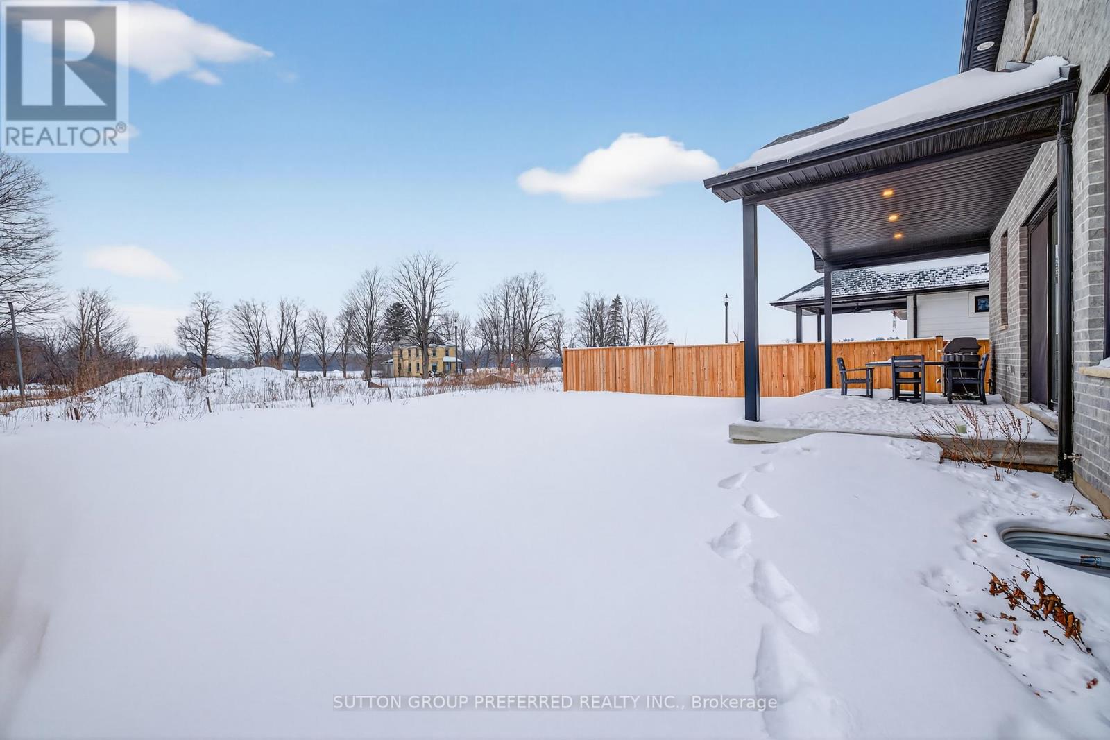 105 Harvest Lane, Thames Centre, Ontario  N0L 1G2 - Photo 49 - X12781792