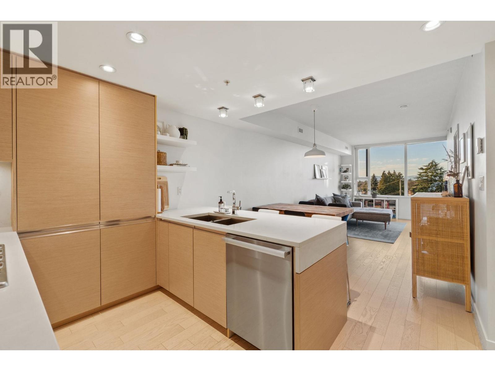 306 505 W 30th Avenue, Vancouver, British Columbia  V5Z 0G4 - Photo 3 - R3089226