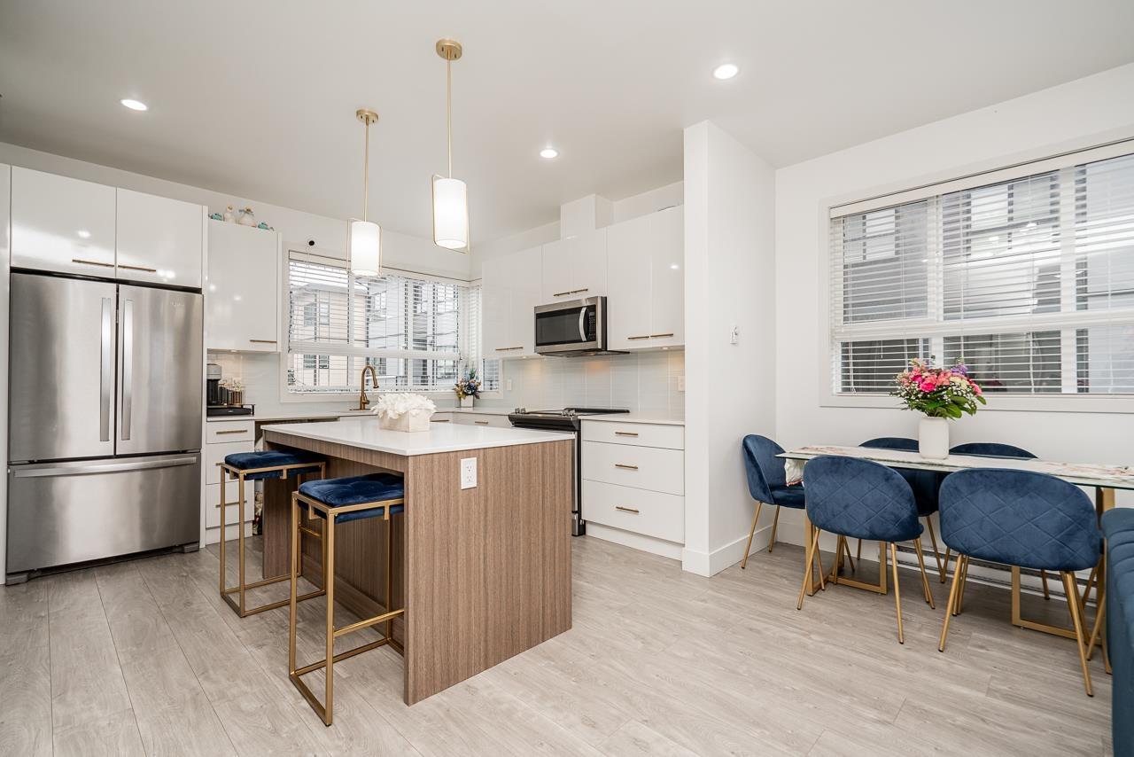 8 1938 North Parallel Road, Abbotsford, British Columbia  V3G 0H1 - Photo 4 - R3088947