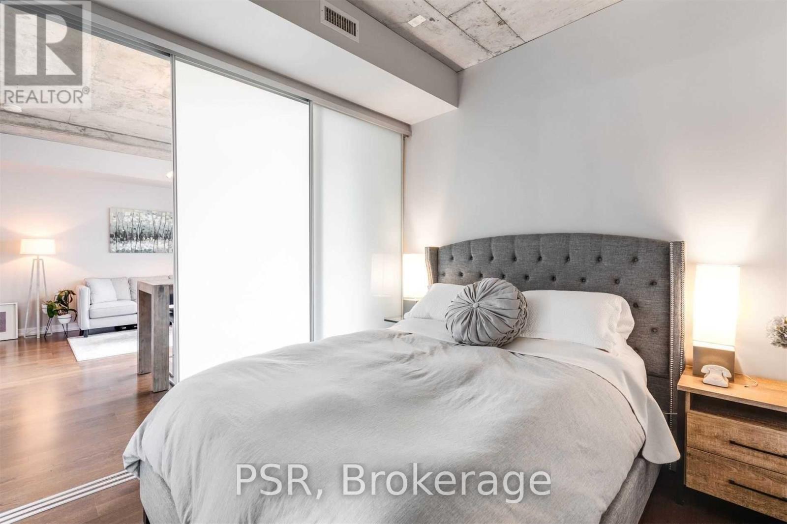 708 - 10 Morrison Street, Toronto, Ontario  M5V 2T8 - Photo 13 - C12781794