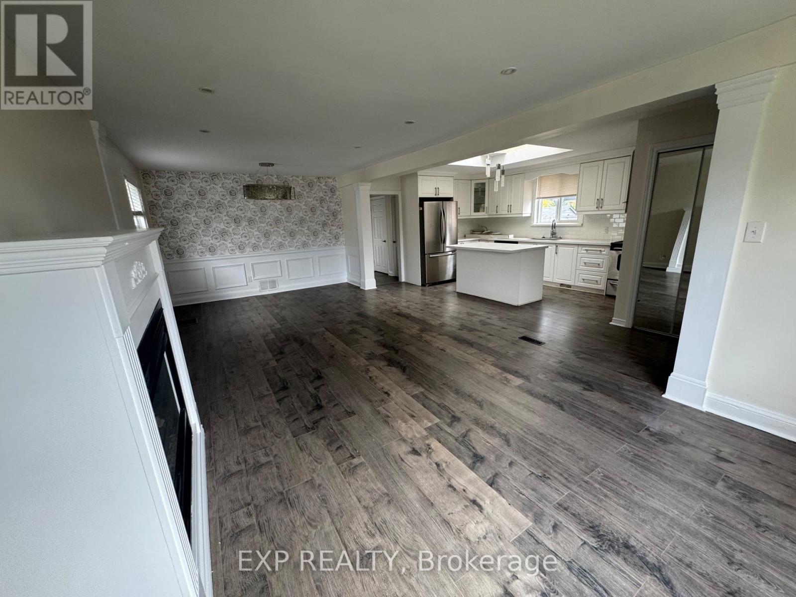 Upper - 97 Central Park Boulevard N, Oshawa, Ontario  L1G 5Y4 - Photo 4 - E12781802