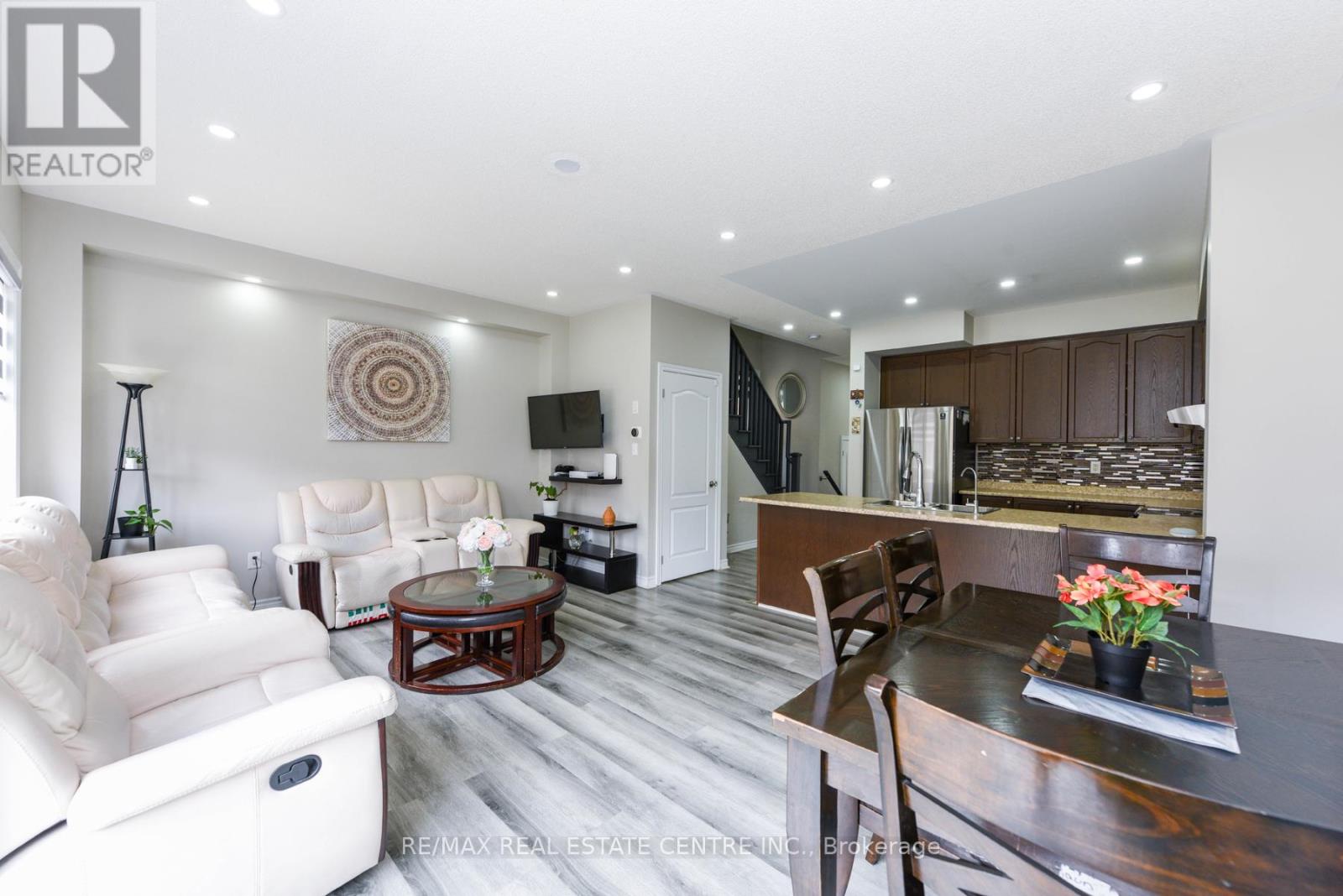 658 Best Road, Milton, Ontario  L9T 8M2 - Photo 11 - W12781788