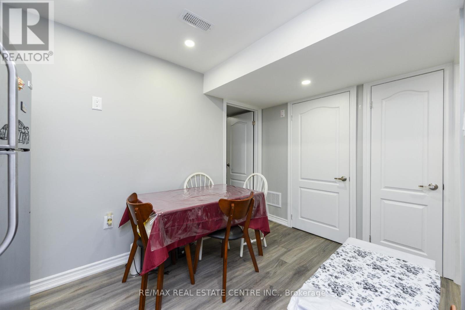 658 Best Road, Milton, Ontario  L9T 8M2 - Photo 32 - W12781788