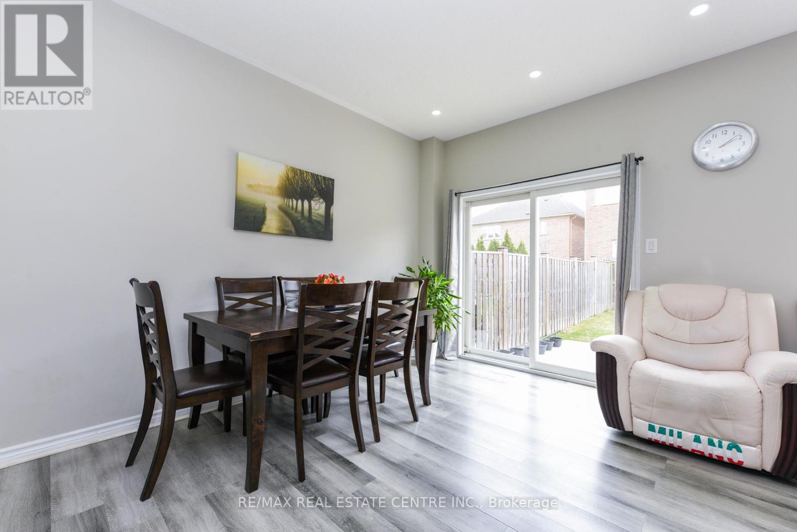 658 Best Road, Milton, Ontario  L9T 8M2 - Photo 9 - W12781788