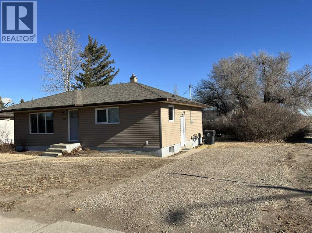 501 Main Street, Burdett, Alberta  T0K 0J0 - Photo 2 - A2285860