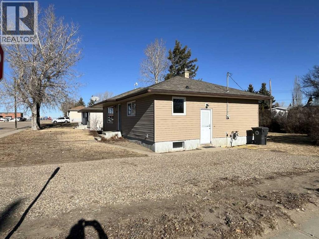 501 Main Street, Burdett, Alberta  T0K 0J0 - Photo 3 - A2285860