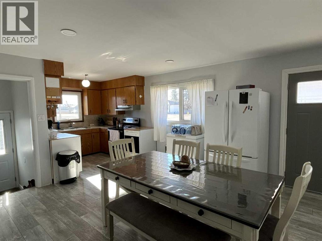 501 Main Street, Burdett, Alberta  T0K 0J0 - Photo 7 - A2285860