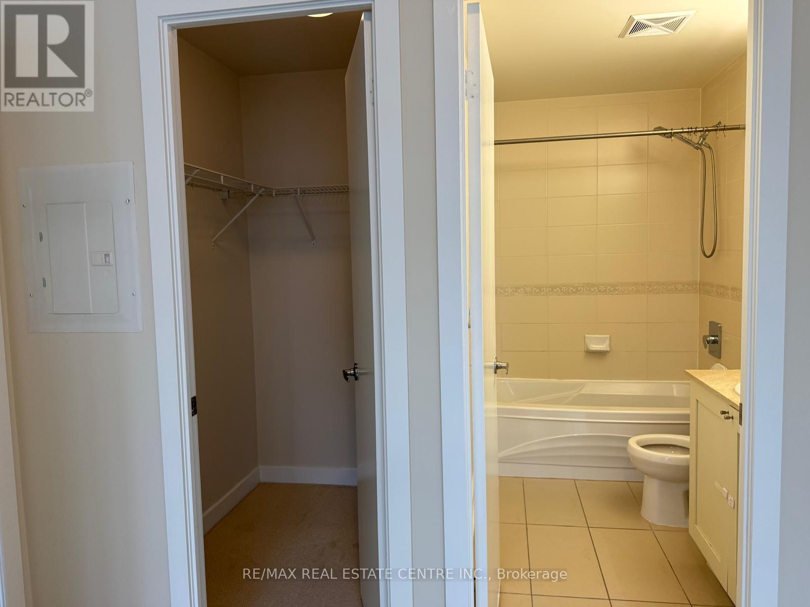 3904 - 4070 Confederation Parkway, Mississauga (City Centre), Ontario  L5B 0E9 - Photo 16 - W12599190