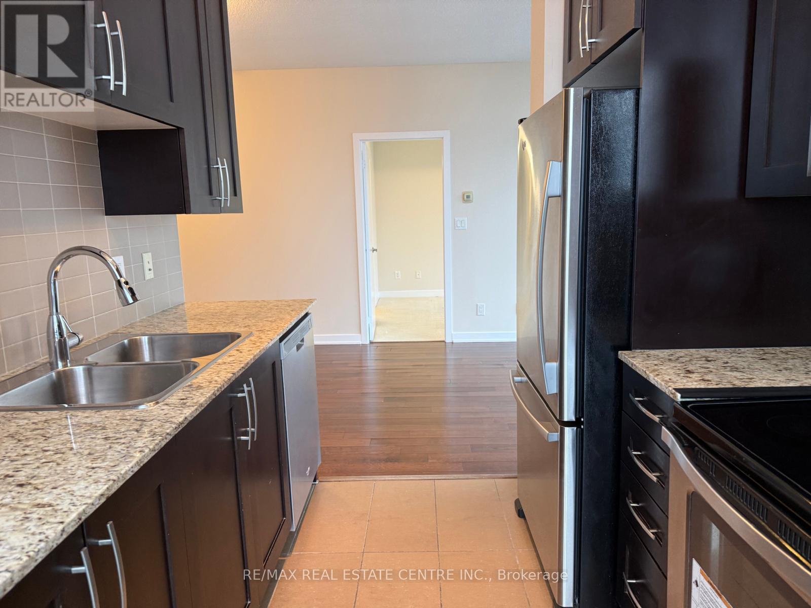 3904 - 4070 Confederation Parkway, Mississauga (City Centre), Ontario  L5B 0E9 - Photo 20 - W12599190