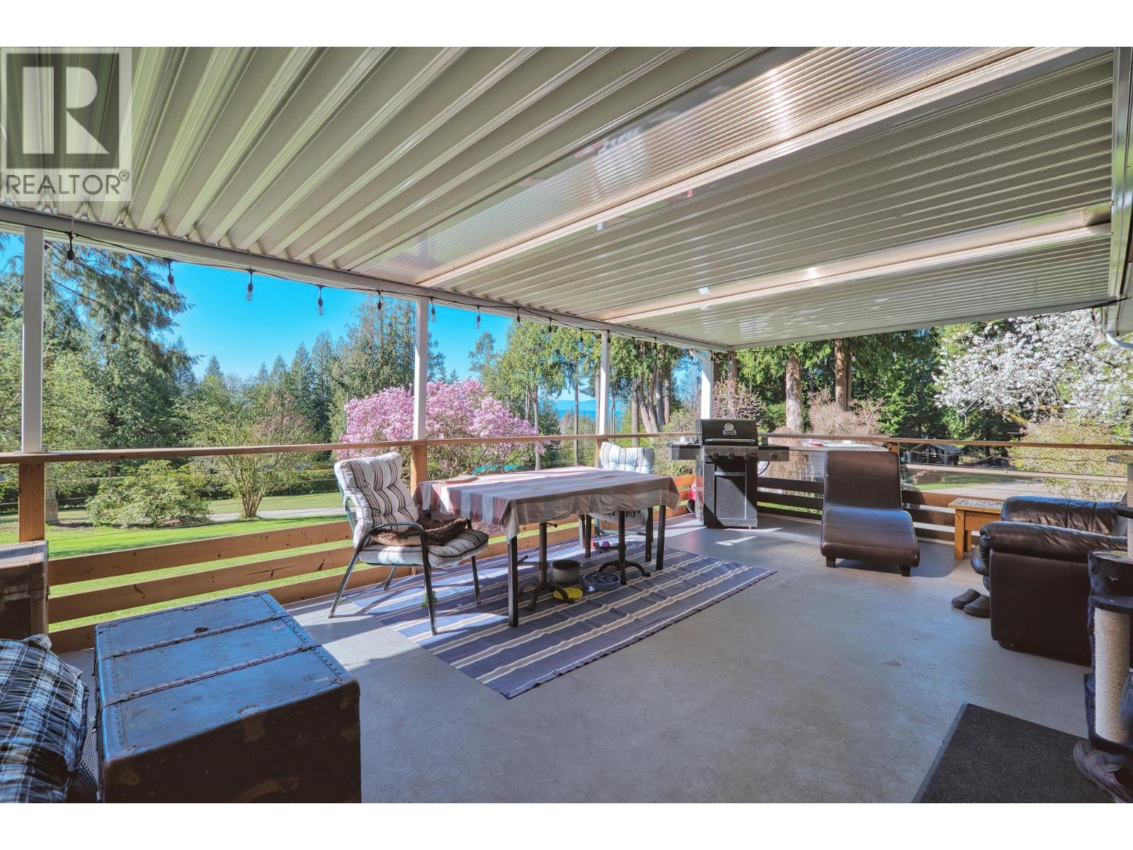 1106 A & B Gladwin Trail Road, Roberts Creek, British Columbia  V0N 2W4 - Photo 15 - R3089300