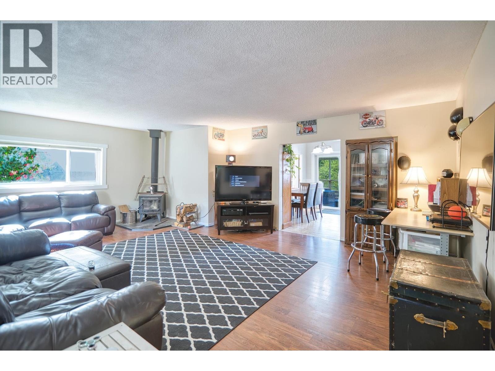 1106 A & B Gladwin Trail Road, Roberts Creek, British Columbia  V0N 2W4 - Photo 22 - R3089300