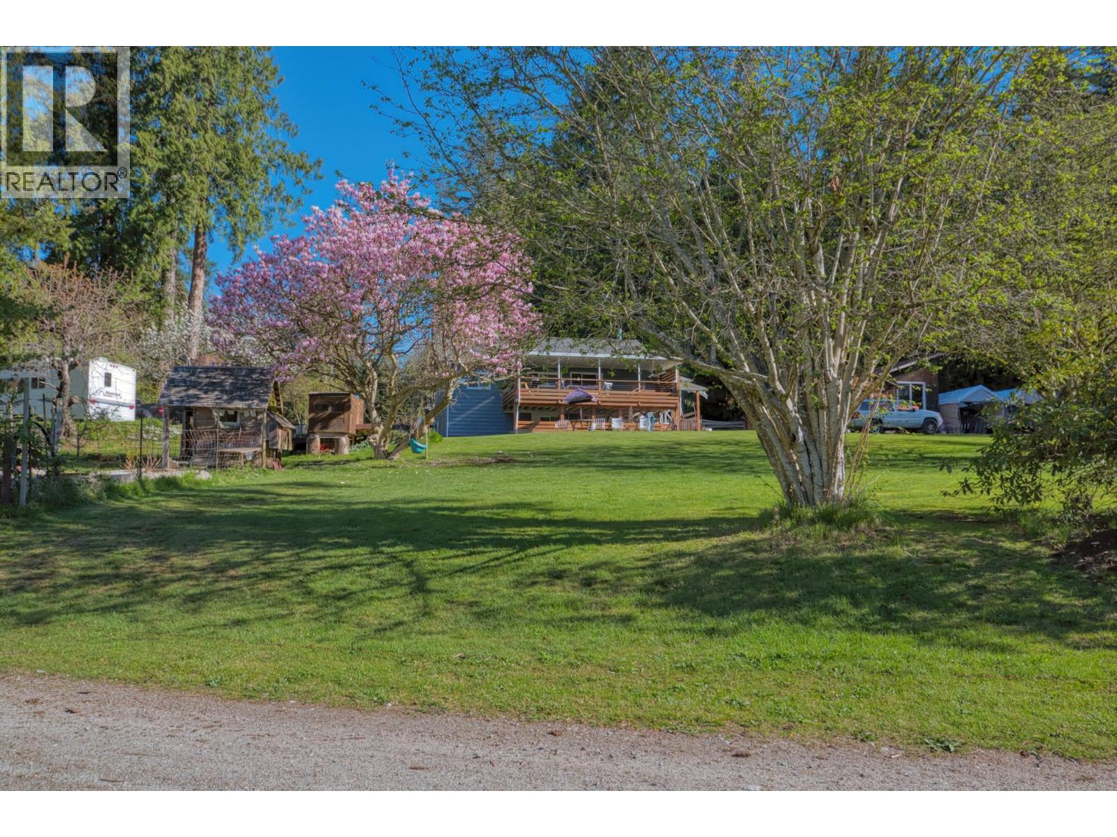 1106 A & B Gladwin Trail Road, Roberts Creek, British Columbia  V0N 2W4 - Photo 6 - R3089300