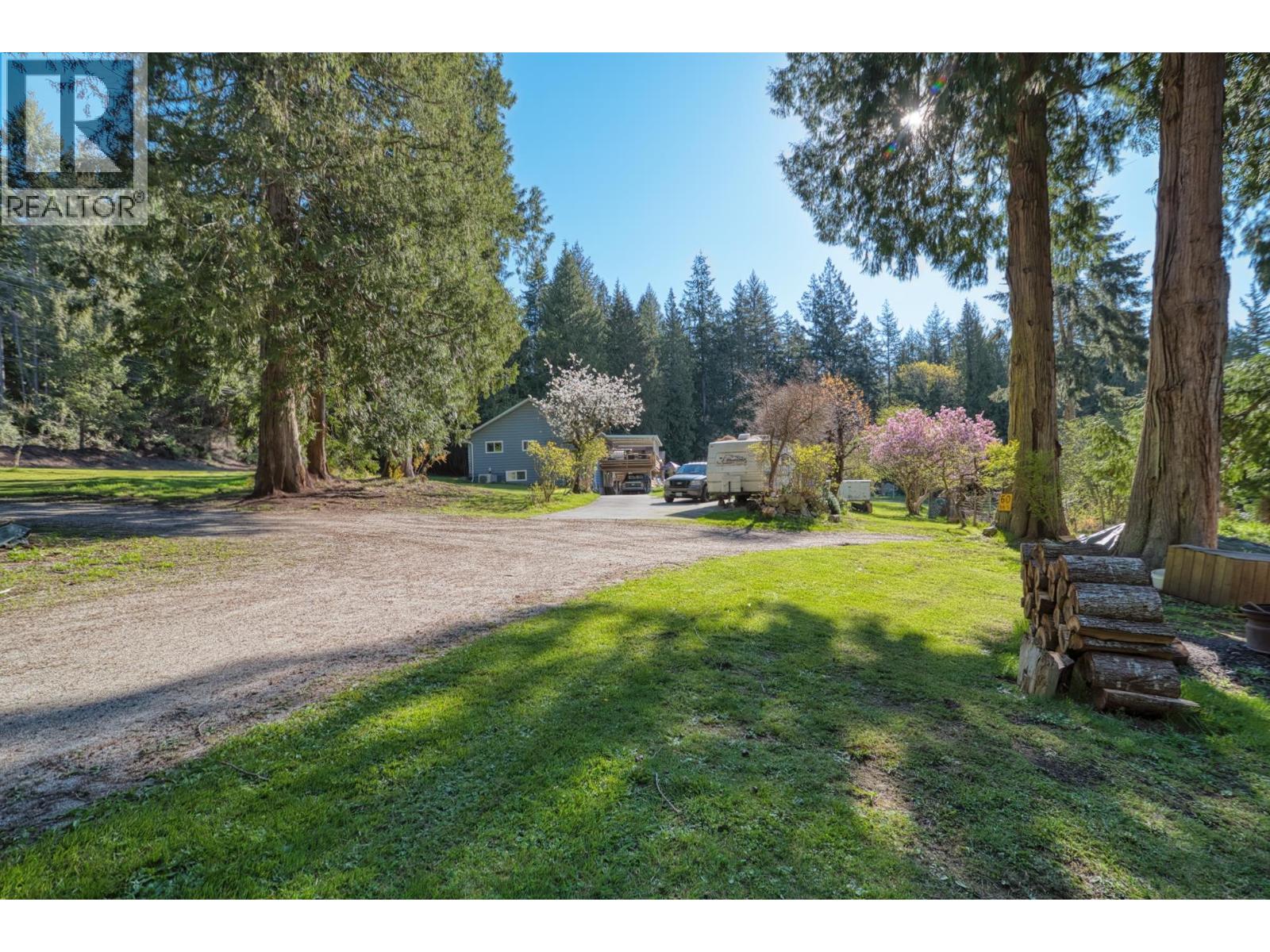 1106 A & B Gladwin Trail Road, Roberts Creek, British Columbia  V0N 2W4 - Photo 8 - R3089300