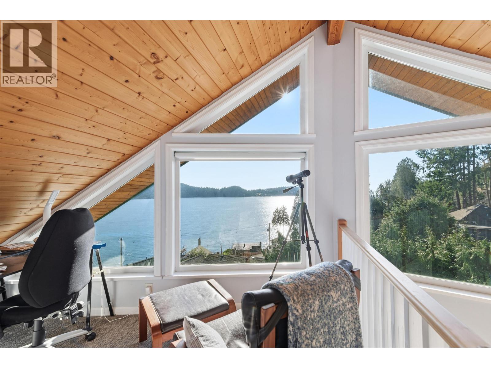 481 Central Avenue, Gibsons, British Columbia  V0N 1V1 - Photo 20 - R3089302