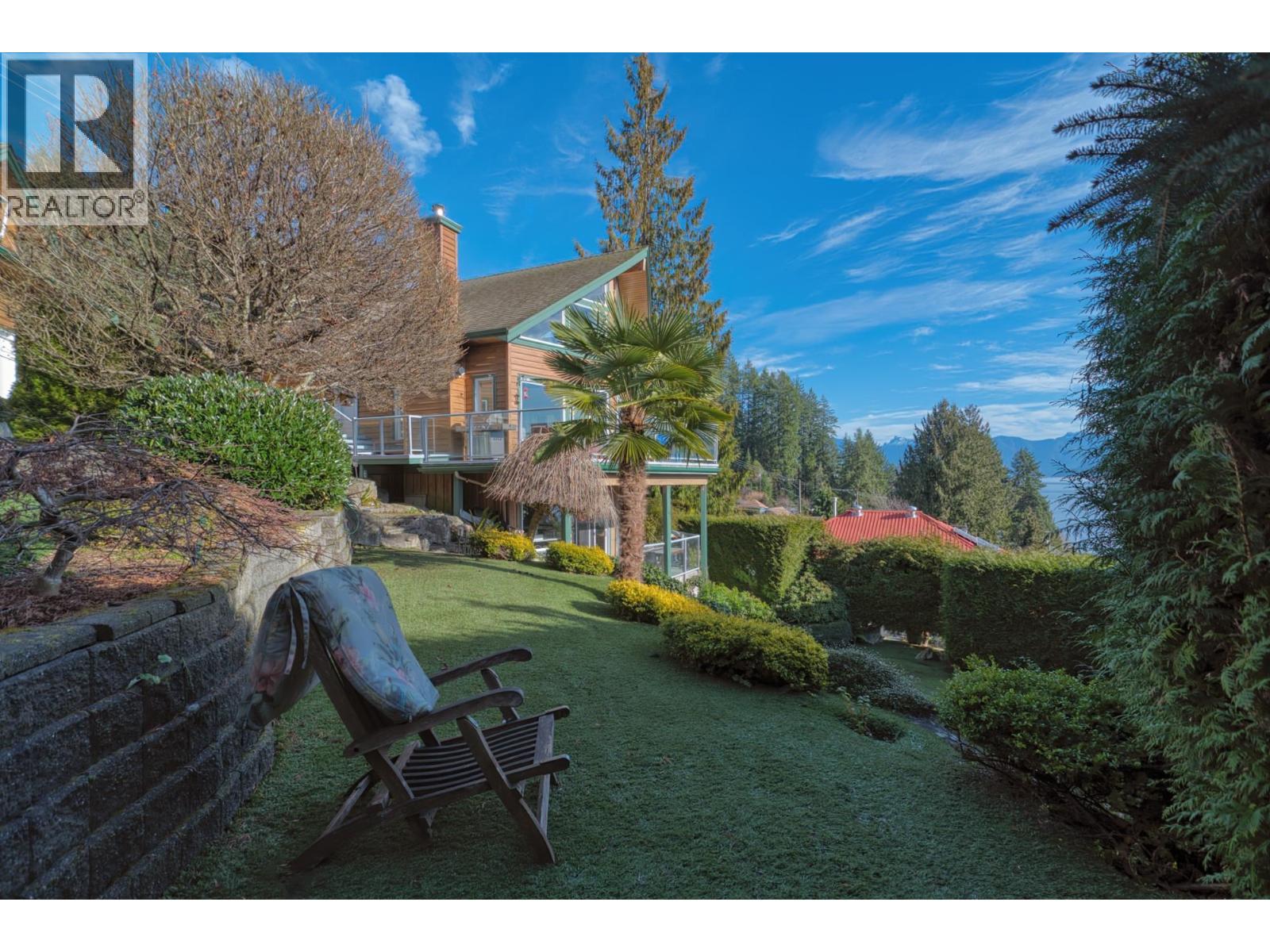 481 Central Avenue, Gibsons, British Columbia  V0N 1V1 - Photo 37 - R3089302