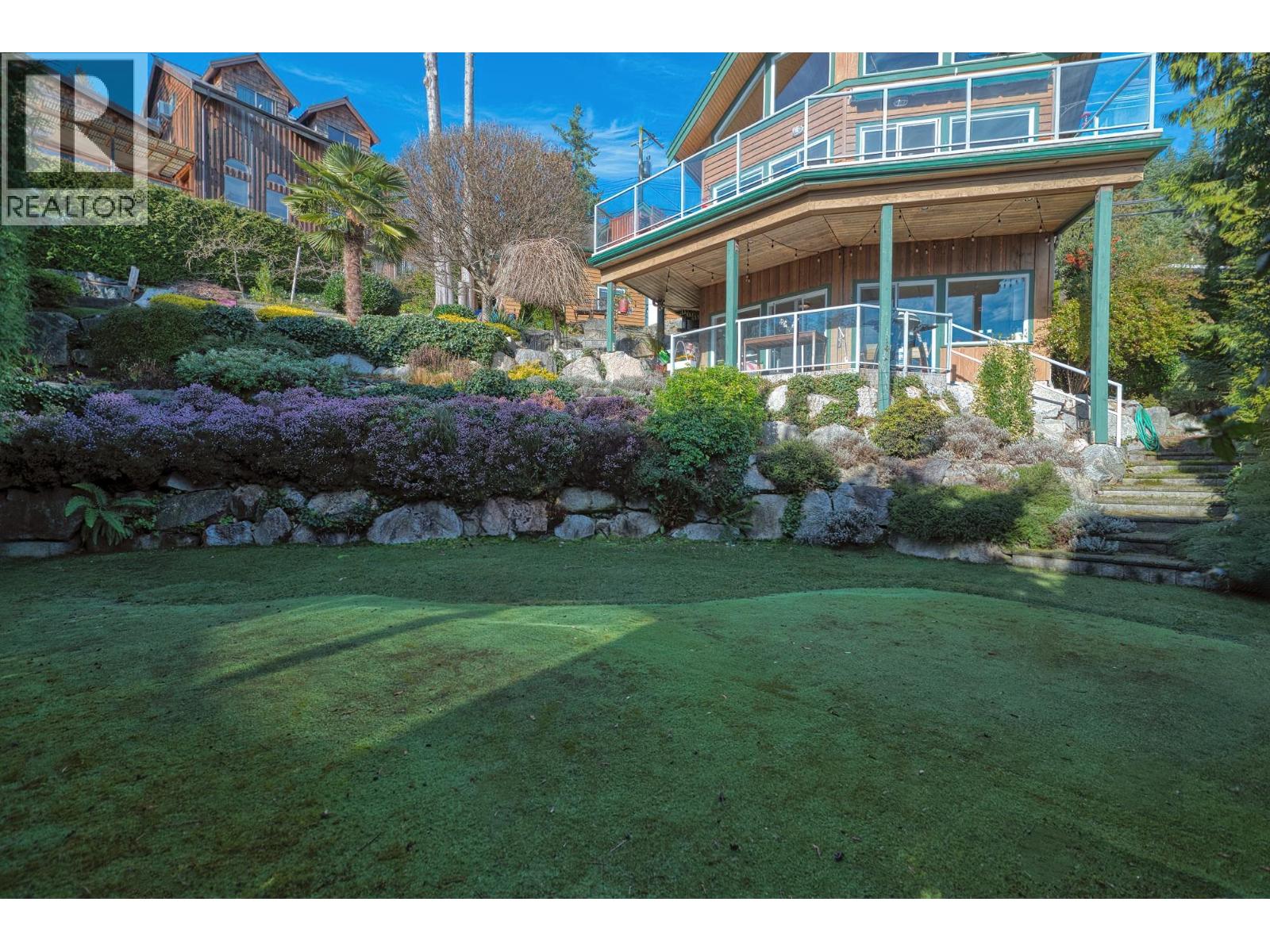 481 Central Avenue, Gibsons, British Columbia  V0N 1V1 - Photo 5 - R3089302