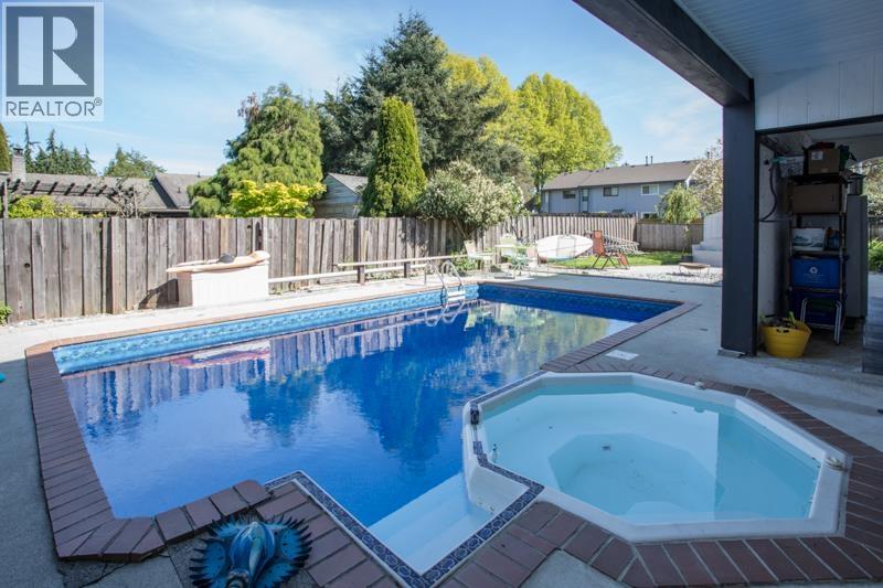 18985 119b Avenue, Pitt Meadows, British Columbia  V3Y 1X4 - Photo 33 - R3089306