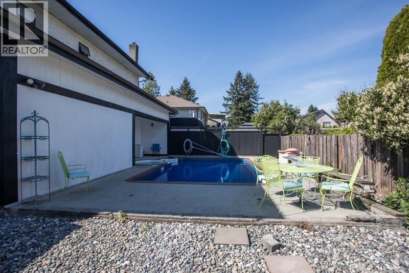 18985 119b Avenue, Pitt Meadows, British Columbia  V3Y 1X4 - Photo 37 - R3089306