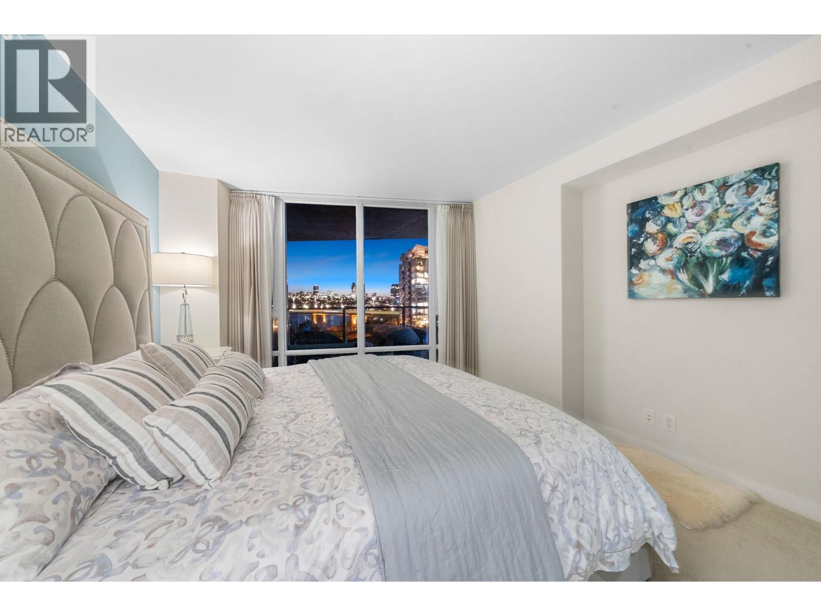 903 8 Smithe Mews, Vancouver, British Columbia  V6B 0A5 - Photo 24 - R3089241