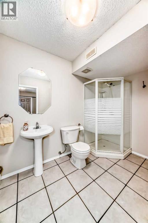 11931 Valley Ridge Drive Nw, Calgary, Alberta  T3B 5W3 - Photo 33 - A2283559