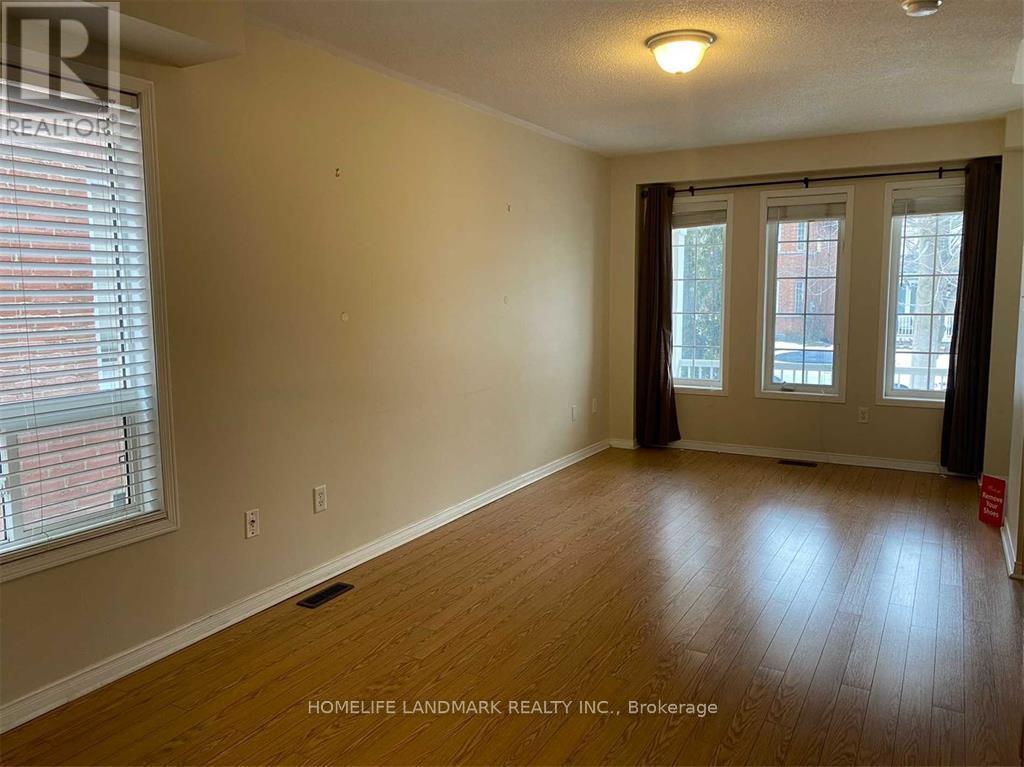 97 Gail Parks Crescent, Newmarket, Ontario  L3X 3C1 - Photo 3 - N12781818