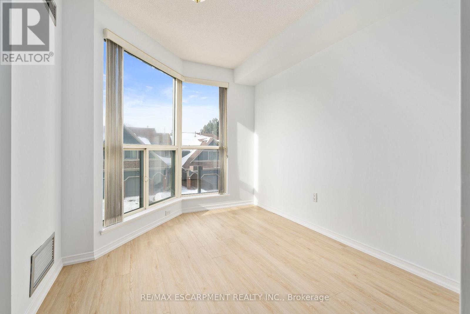 209 - 2155 Burnhamthorpe Road W, Mississauga, Ontario  L5L 5P4 - Photo 25 - W12781816