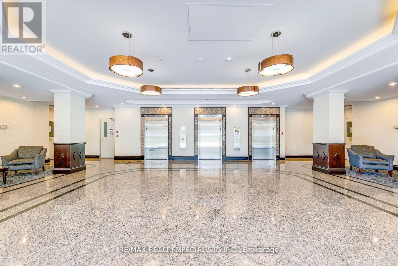 209 - 2155 Burnhamthorpe Road W, Mississauga, Ontario  L5L 5P4 - Photo 3 - W12781816