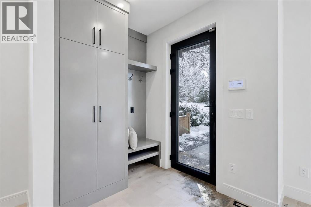 2838 34 Street Sw, Calgary, Alberta  T3E 2W9 - Photo 17 - A2284279