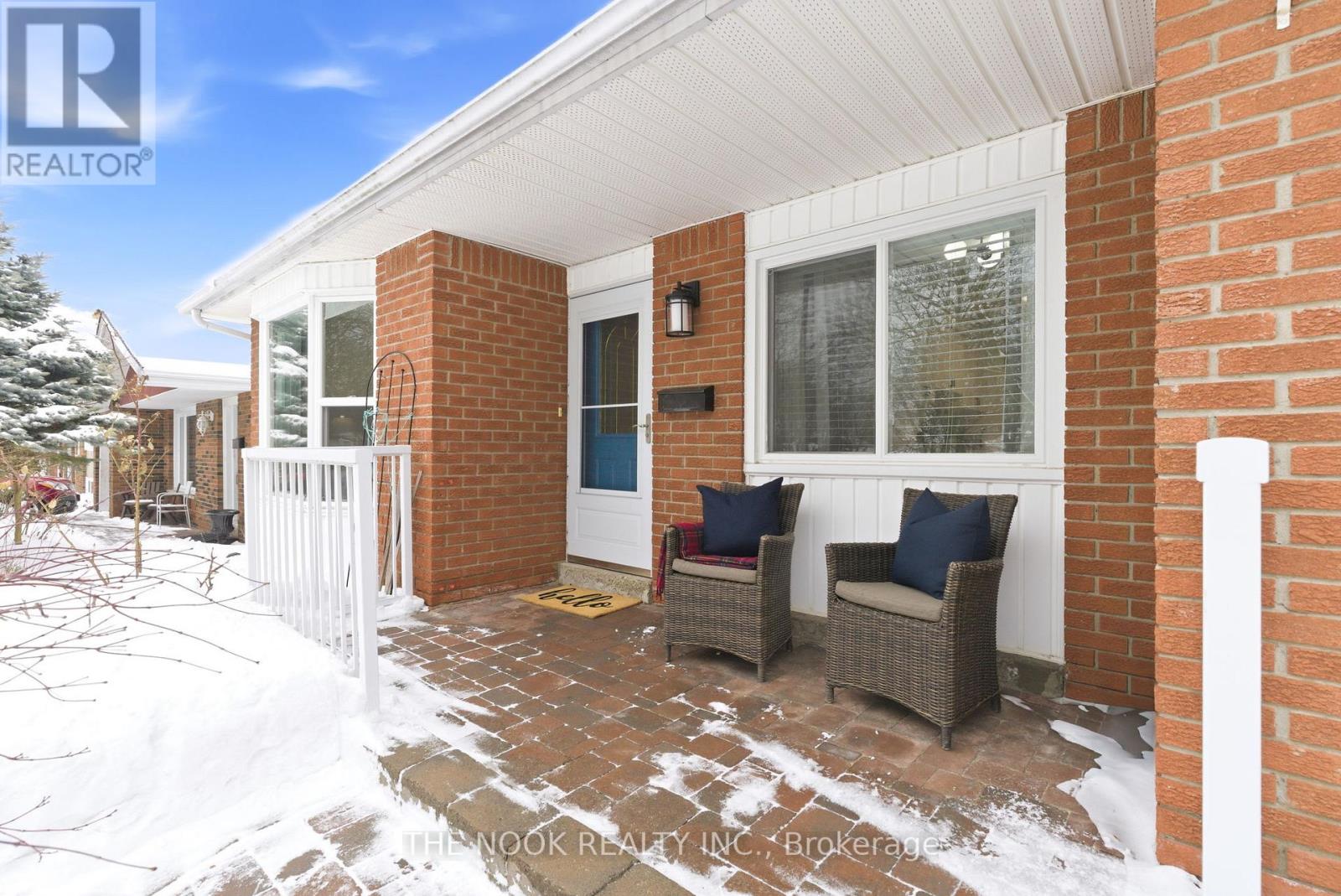 523 Cherryhill Street, Oshawa, Ontario  L1H 7S1 - Photo 3 - E12781844